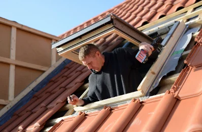 Pose de fenêtres de toit Velux à Hontanx